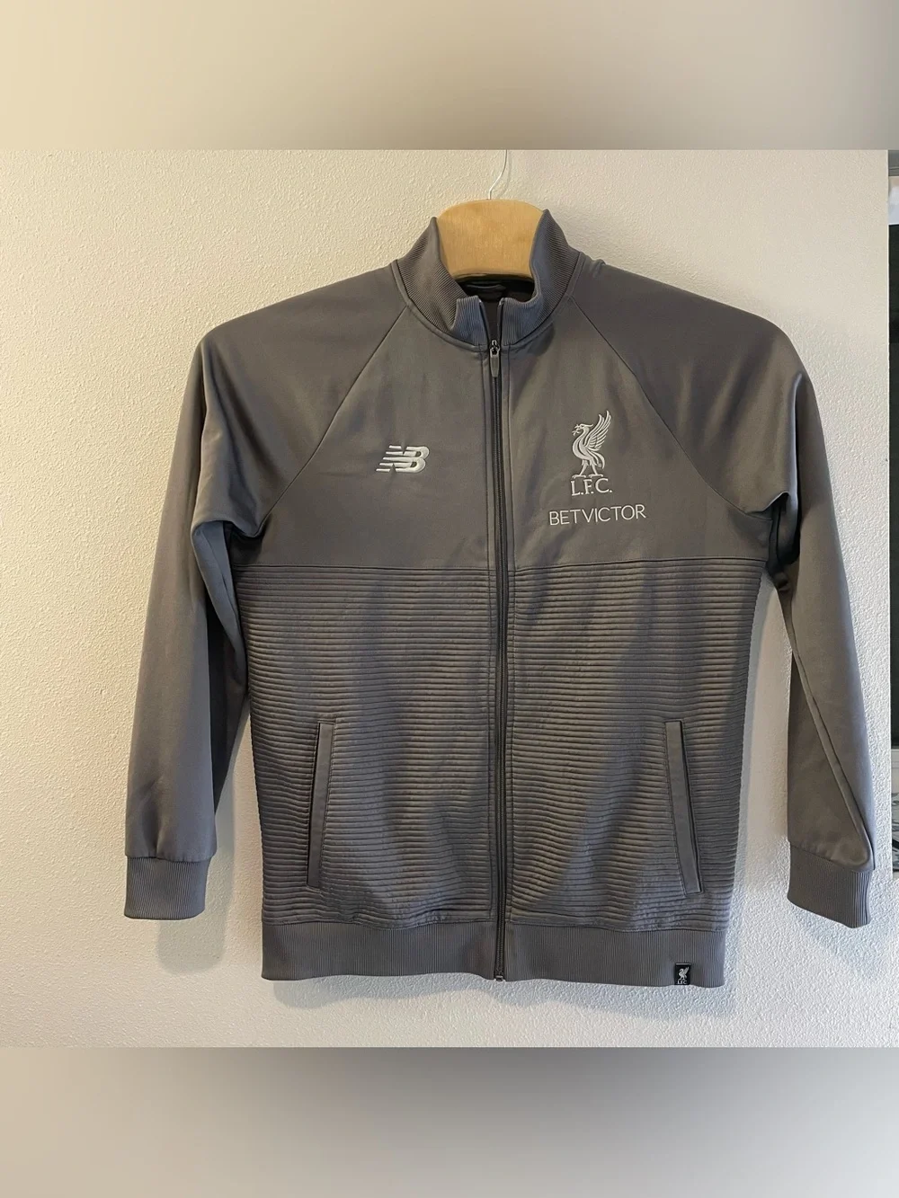 2018/19 Liverpool FC Jacket Men size L Elite Training Walk Out YNWA New Balance